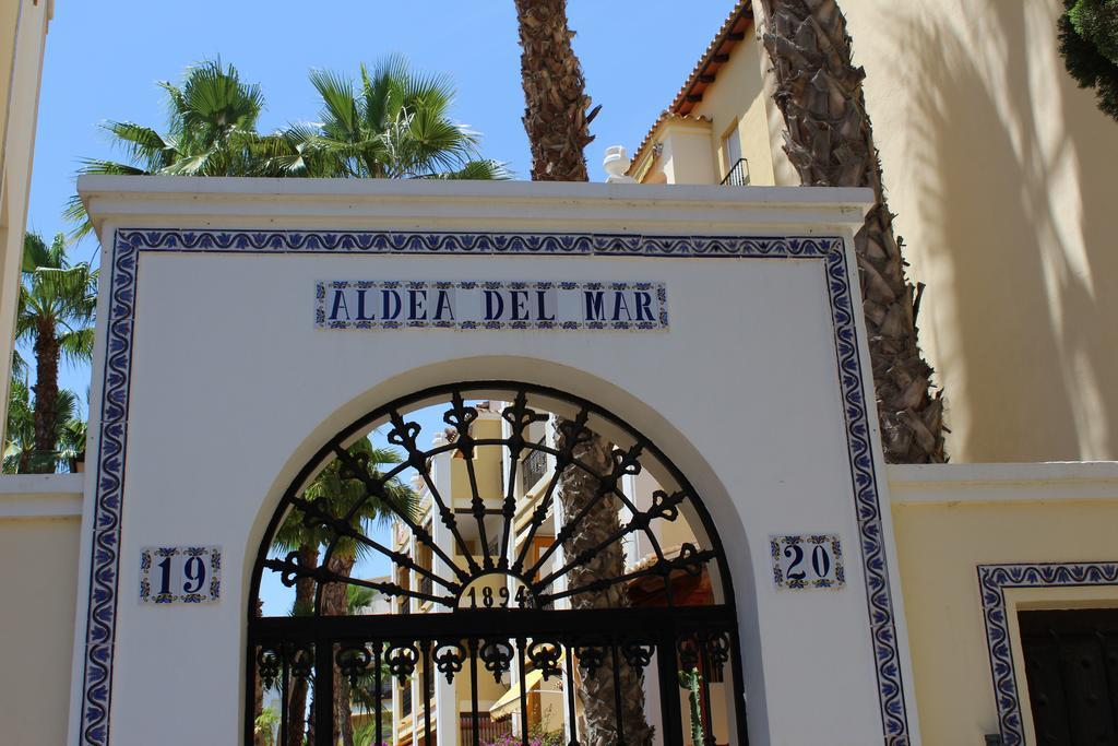 Апартаменти Aldea Del Mar Торрев'єха Екстер'єр фото